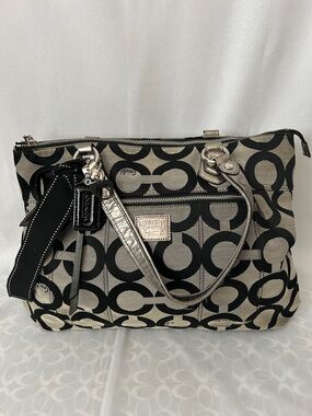 Coach Grey/Black Signature C Print Classic Poppy Travel Tote Bag Purse 🌺🌺